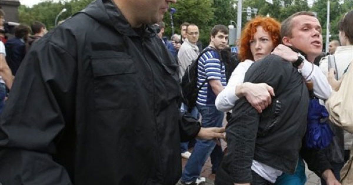 У Мінську пройшла акція протесту, затримано більше 100 "мовчазних" опозиціонерів