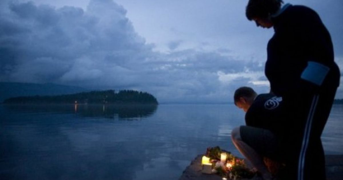 Норвегія шокована подвійним терактом 22 липня: жертвами вибуху в Осло і бійні в молодіжному таборі стали понад 90 людей, десятки поранені. / © AFP