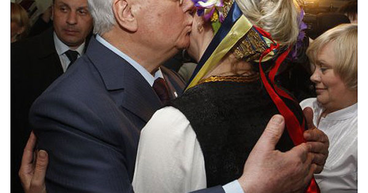 У відкритті Пасхального ярмарку в Києві взяв участь екс-президент України Леонід Кравчук / © УНІАН