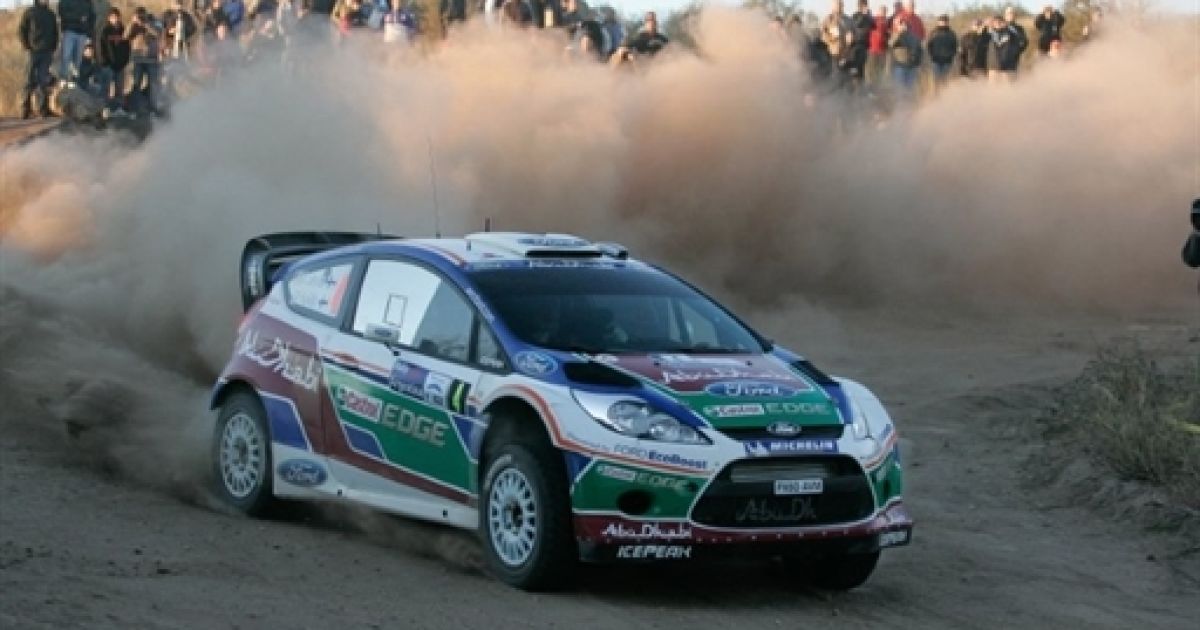Аргентина, Кабаланго. Фінський гонщик Ярі-Матті Латвала веде свій Ford Fiesta RS WRC зі штурманом Міккою Анттілою під час виступу на етапі гонки "WRC 2011 Аргентина". / © AFP