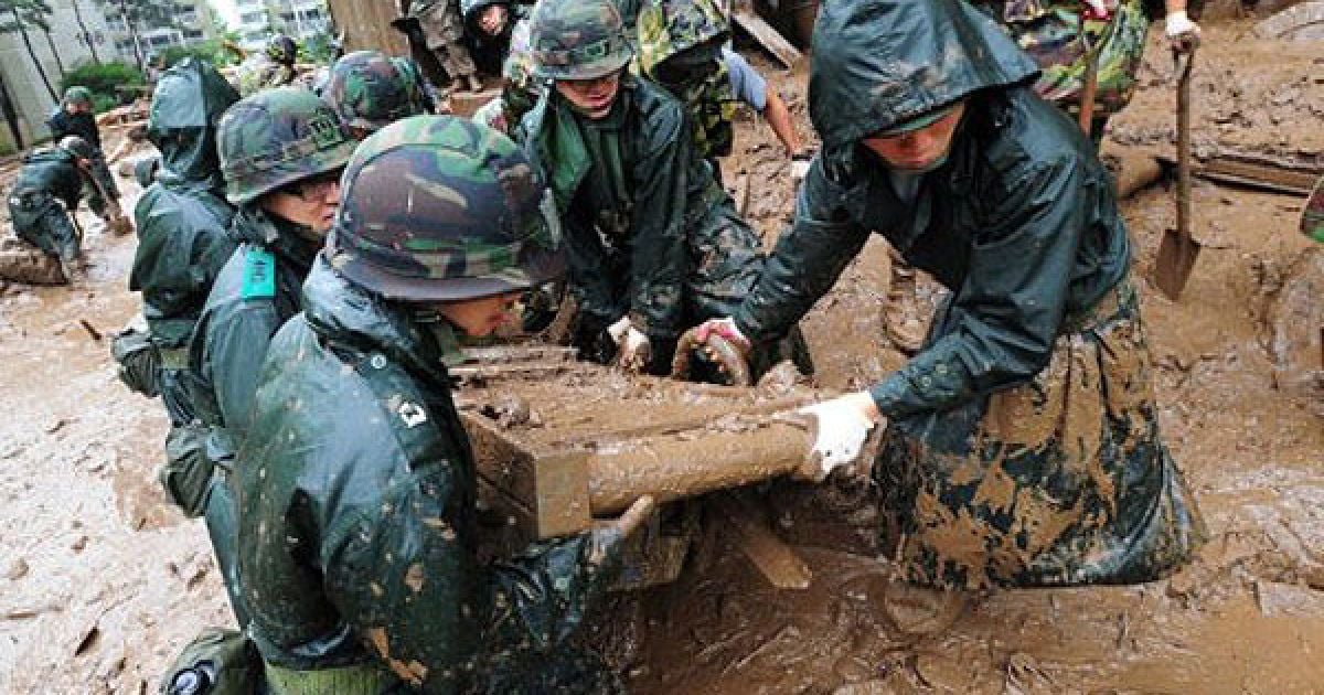Південна Корея потерпає від зсувів та проливних дощів / © AFP