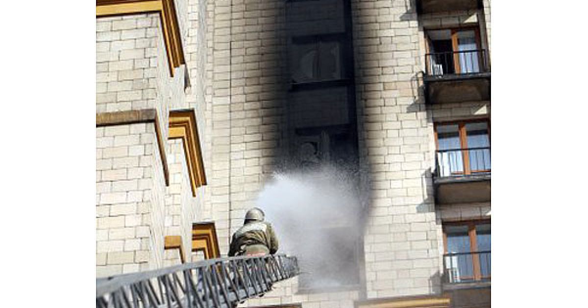 Під час пожежі в готелі "Україна" троє людей постраждали, з яких двоє іноземців. / © УНІАН