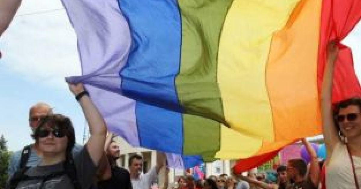 У п&#039;яти європейських країнах - Португалії, Австрії, Болгарії, Хорватії та Угорщині - пройшли масштабні гей-паради. / © AFP