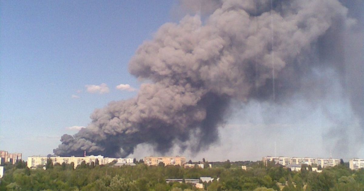 У Броварах сталась масштабна пожежа на складах магазину "Технополіс". / © gribok.kiev.ua