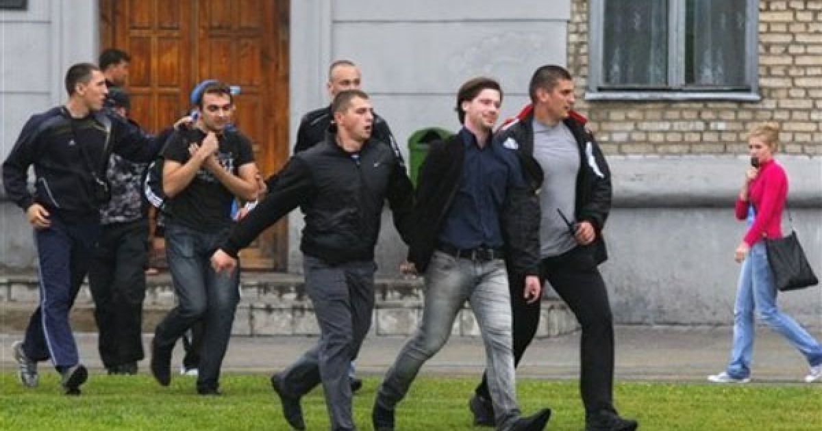 У Мінську пройшла акція протесту, затримано більше 100 "мовчазних" опозиціонерів