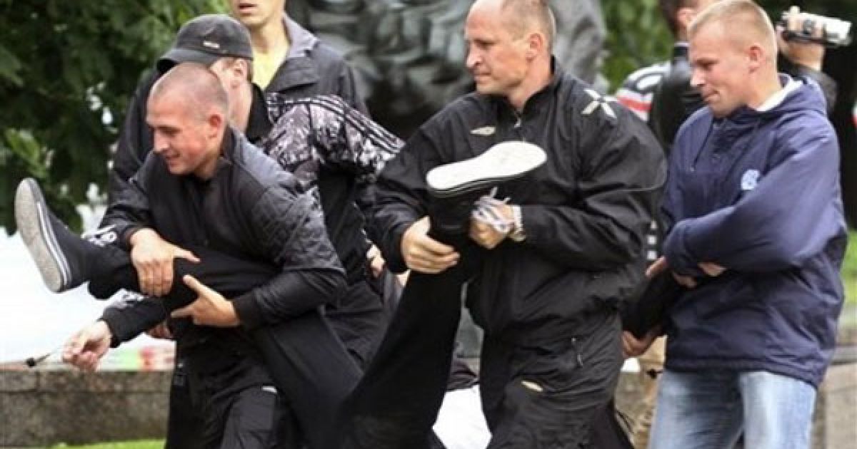 У Мінську пройшла акція протесту, затримано більше 100 "мовчазних" опозиціонерів