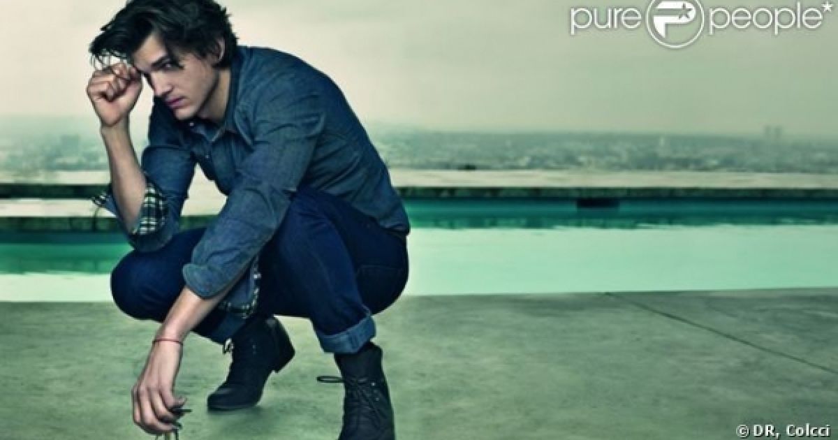 Ештон влаштував оргію