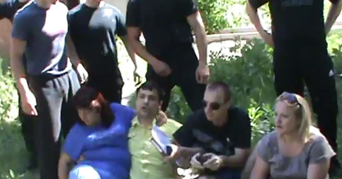 У Донецьку на будмайданчику поблизу готелю "Дружба" сталися сутички між невідомими "спортсменами" та місцевими жителями, які протестують проти забудови