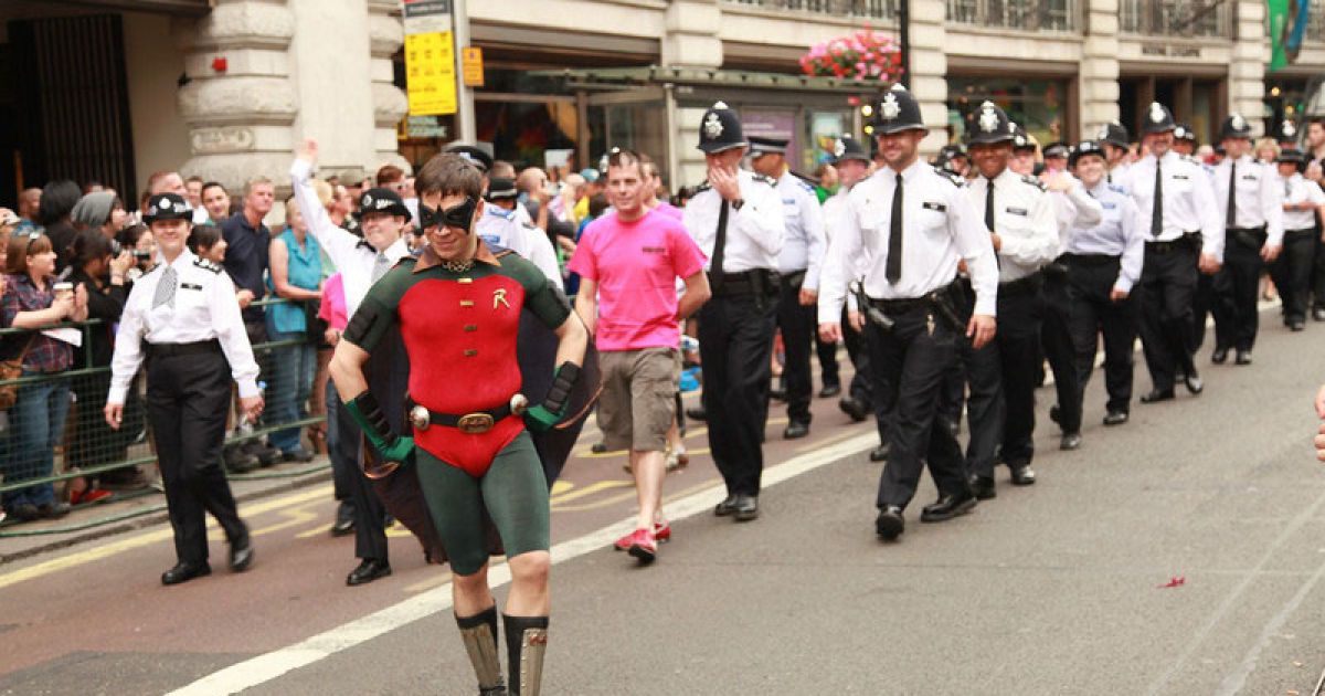 Щорічний гей-парад "Gay Pride 2011" в Лондоні зібрав більше мільйона глядачів. / © LJ moscowlondon