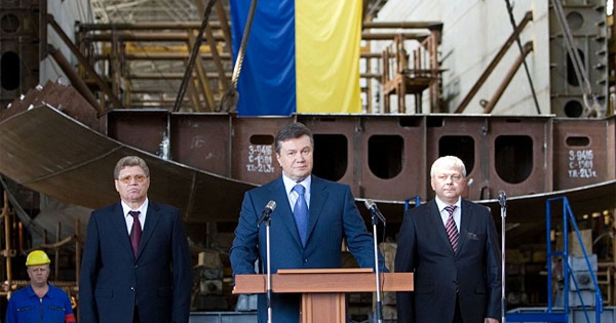 Глава держави побажав миколаївцям, колективу підприємства хорошого настрою / © President.gov.ua