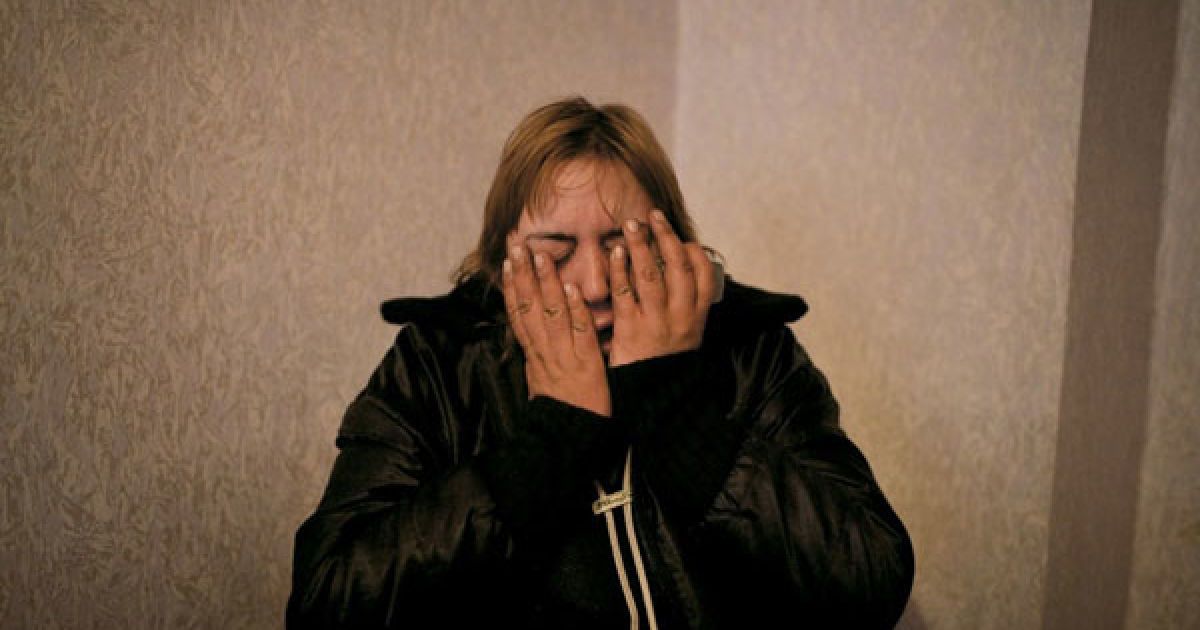 Журнал Newsweek надрукував серію фотографій, зроблених фотокореспондентом  Дональдом Вебером в приміщенні для допитів підозрюваних у відділку міліції. / © forum.pravda.com.ua