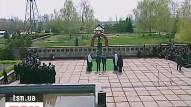 Янукович зустрівся з Мєдвєдєвим у Чорнобилі