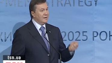 Янукович накричав на Азарова