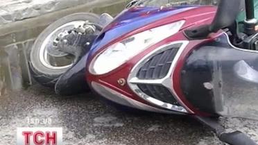 У Львові в аварії загинула пасажирка скутера