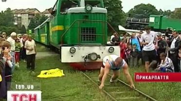 Украинский силач тянул на плечах 45 тонн