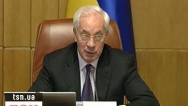 Азаров поклялся разумно тратить чернобыльские миллионы