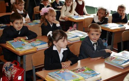 Зібрати дитину до школи цьогоріч стане в 2 тисячі гривень