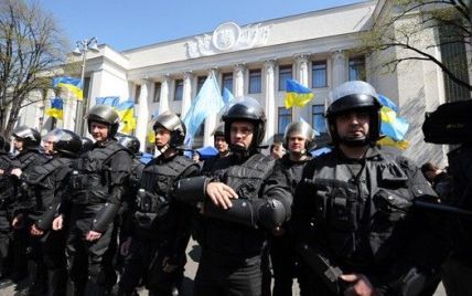 Майже 60% українців не довіряють міліції