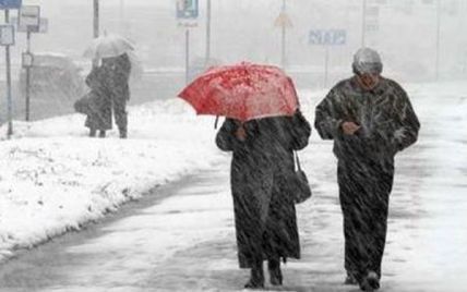 У четвер майже по всій Україні випаде мокрий сніг