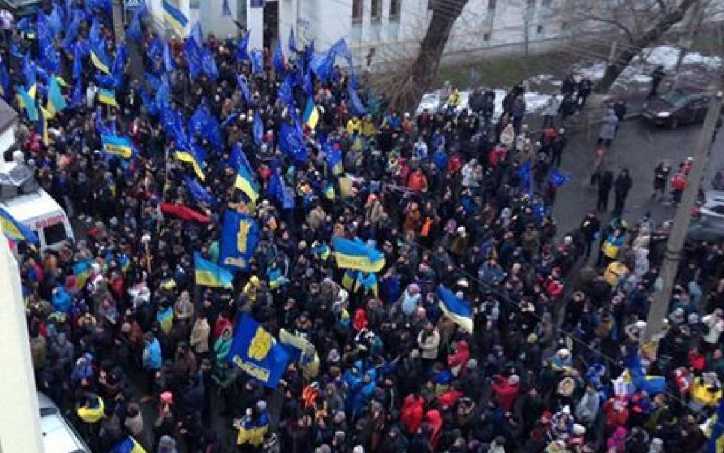 Телеканал "1+1" підтримали 5 тисяч людей.
Фото Павла Мяснова. / © kremlin.ru
