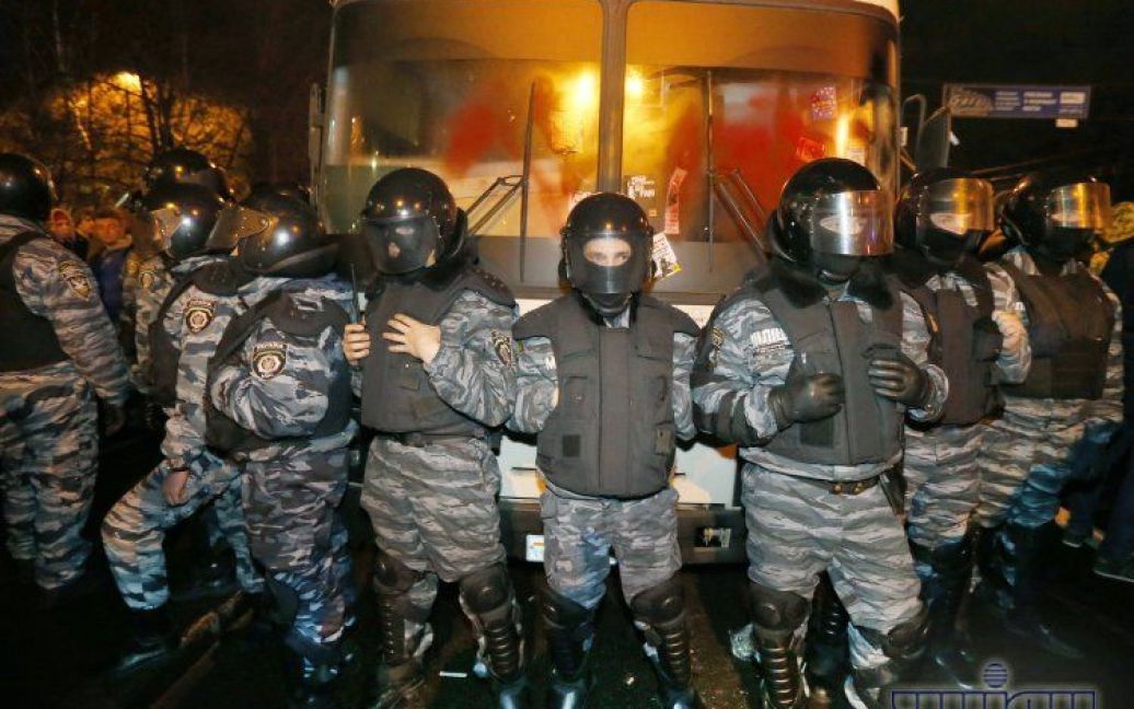 Столкновения активистов и "Беркута" / © УНІАН