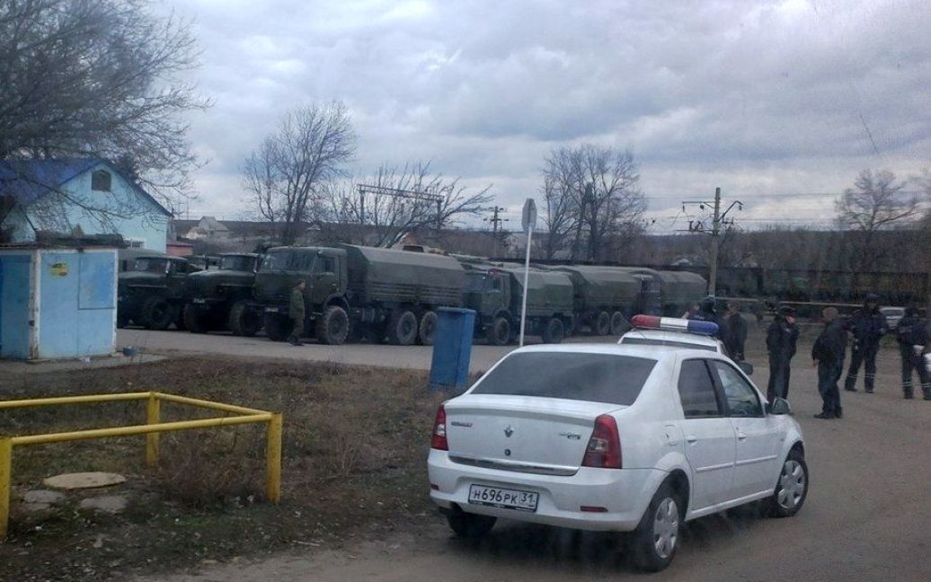 Россияне стягивают военную технику к границе с Украиной / © instagram.com/realpotap
