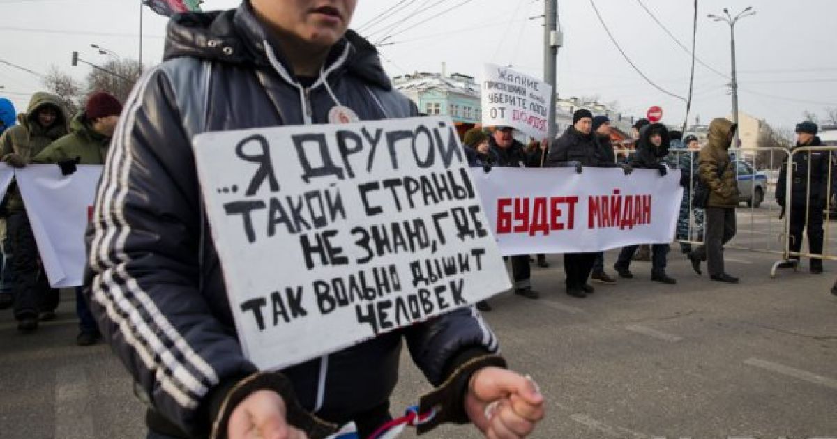 Нефтяные страны - очень плохое место для демократии, считает Аслунд
