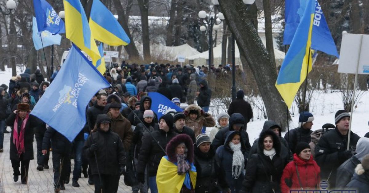 Прихильники регіоналів повернулися у Маріїнський парк / © УНІАН