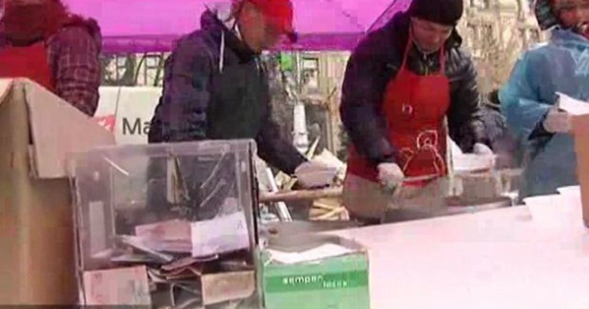 Аферисты собирают деньги на Евромайдан и кладут в свои карманы.