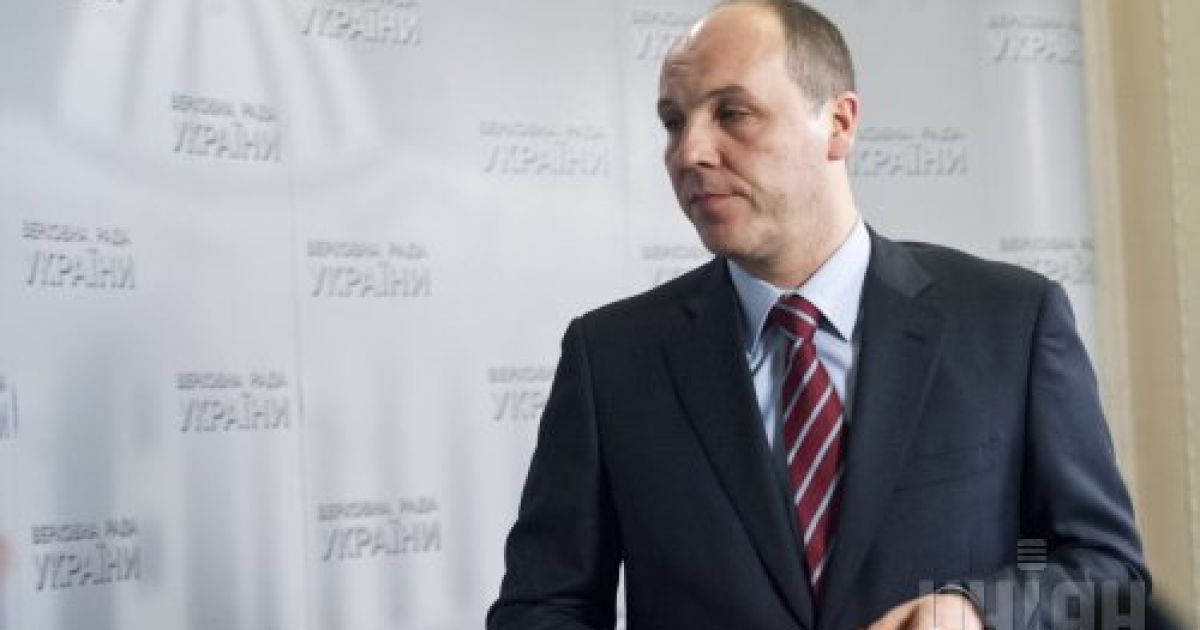 На Востоке орудуют около 20 тысяч террористов, заявляет Парубий