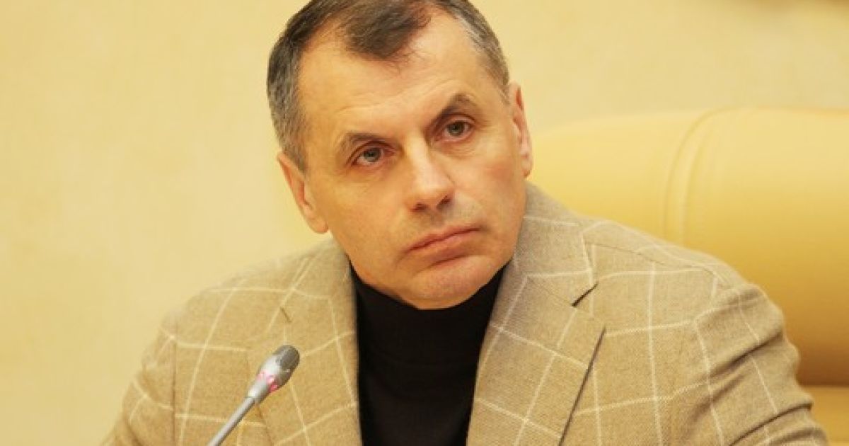 Председатель Верховной Рады Крыма Владимир Константинов поддержал инициативы депутатов относительно возможного внесения изменений в Конституцию АРК
