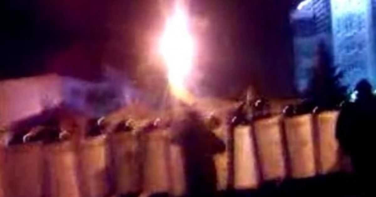 ВВ окружили Майдан в Сумах