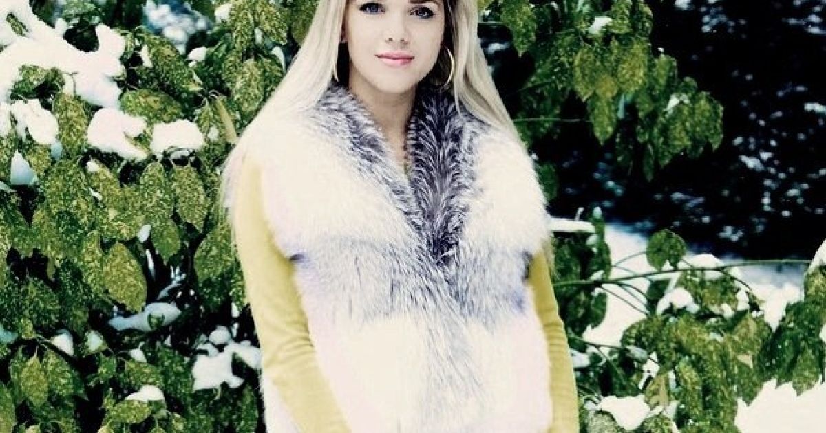 Юлія Вороніна одягає доньку якнайкраще