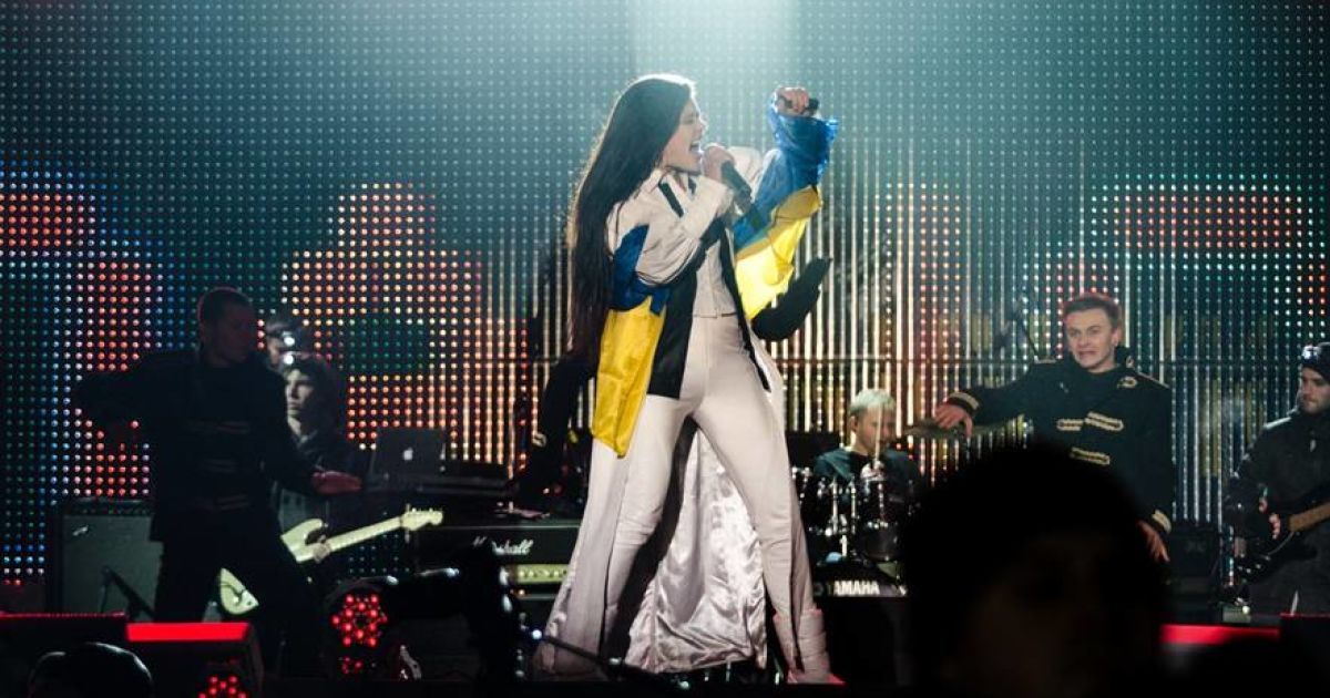 Руслана відволіклася від революційних подій