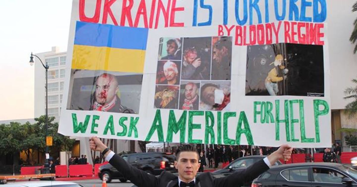 Седюк вразив Лос-Анджелес скандальним плакатом про Україну