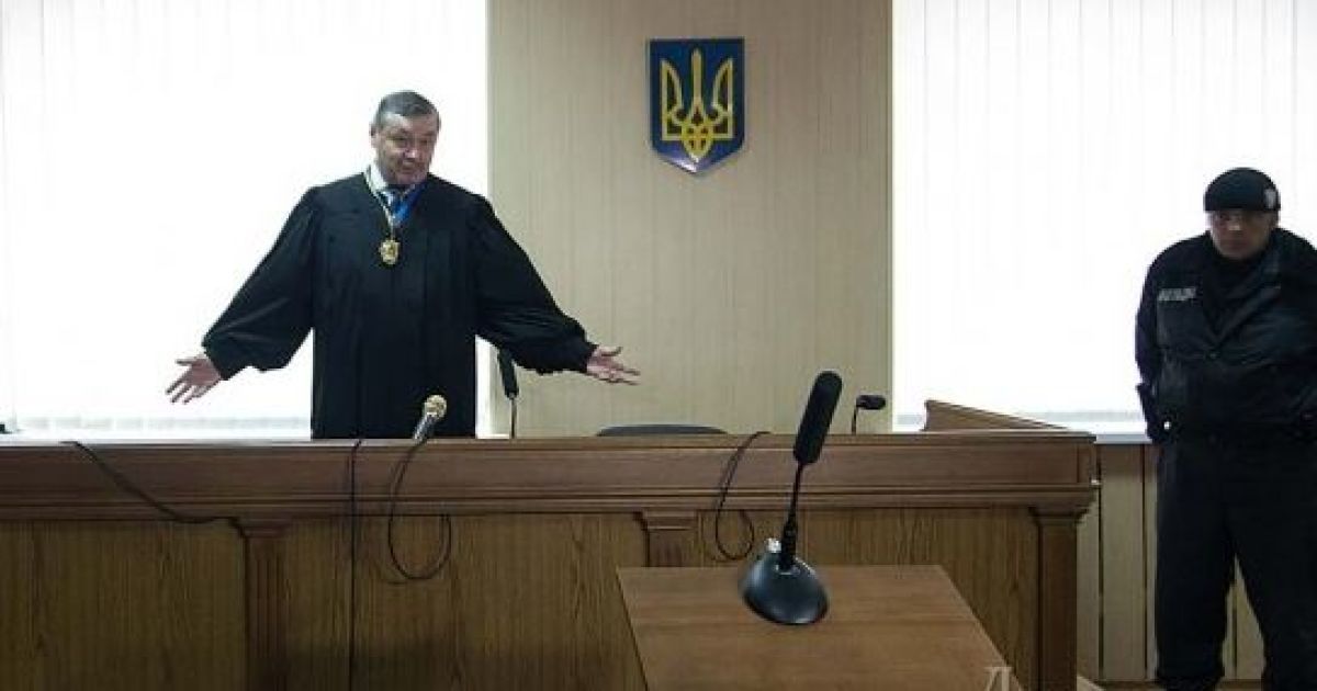 Киевские суды начали закрываться