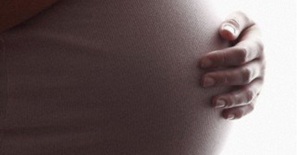 Плід скам'янів в утробі жінки