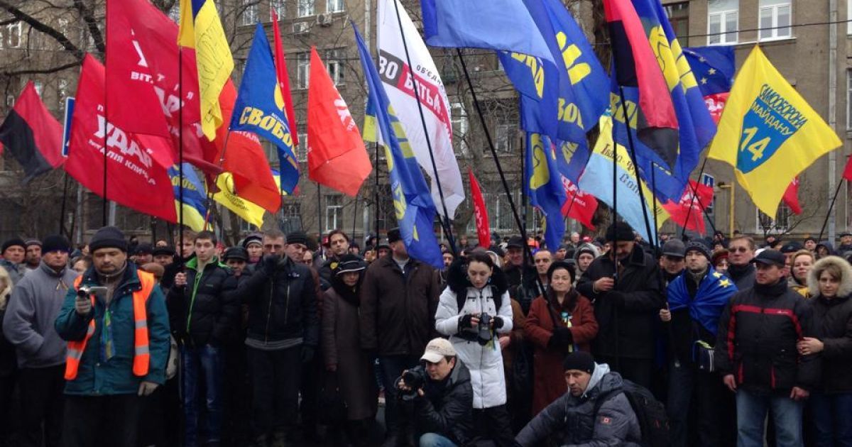 Активісти вимагали припинити переслідування євромайданівців