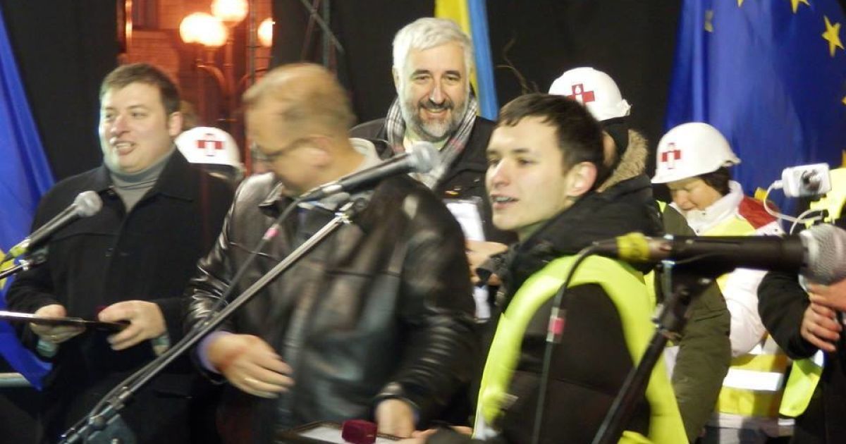 Нагороджувала медиків Всеукраїнська Рада захисту прав та безпеки пацієнтів / © mensweardog/Instagram