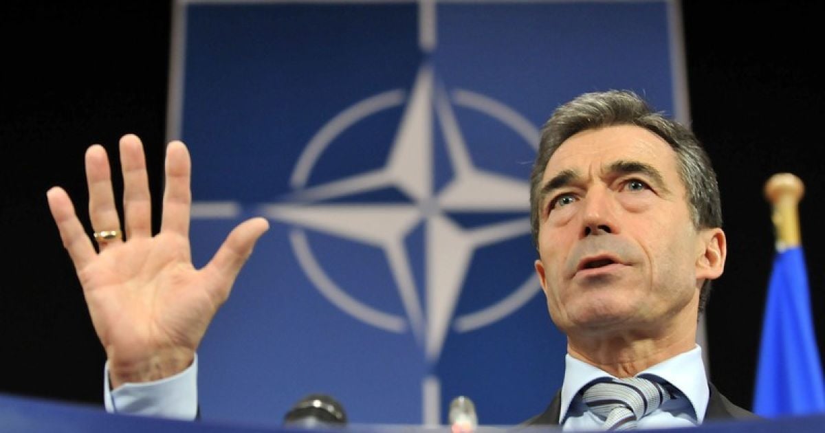 Генсек НАТО советует России не делать "историческую ошибку" и не нападать на Украину