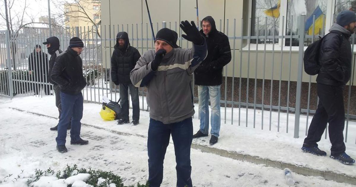 "Титушки" разбрелись по Киеву