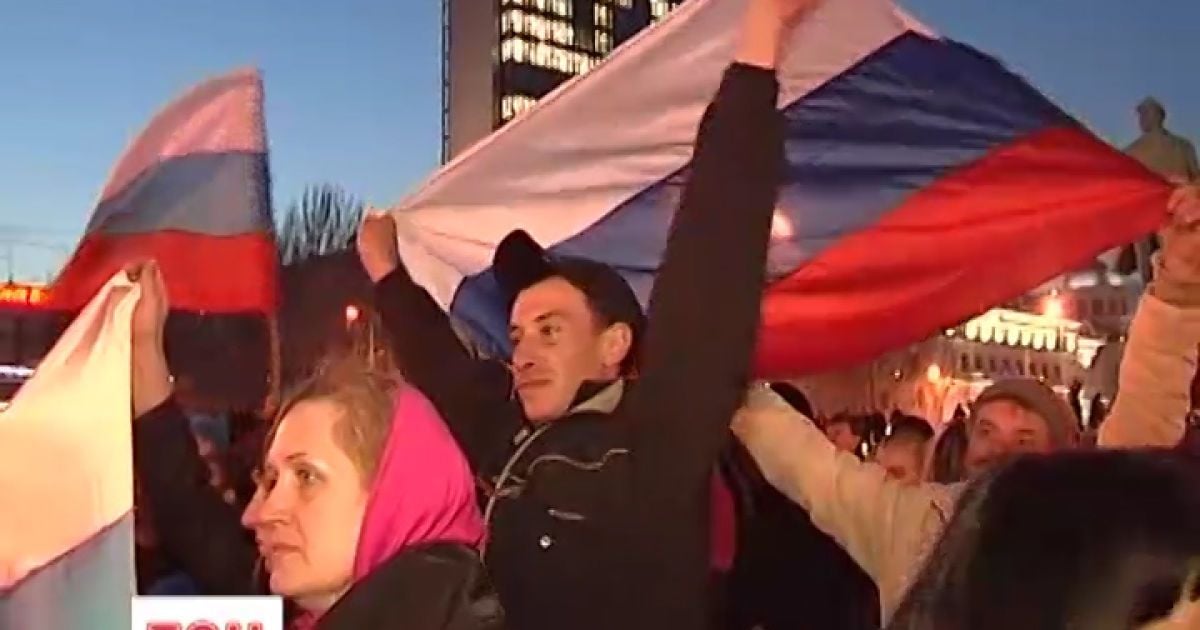Агресивних молодиків вербують через соцмережі у лави "туристів"