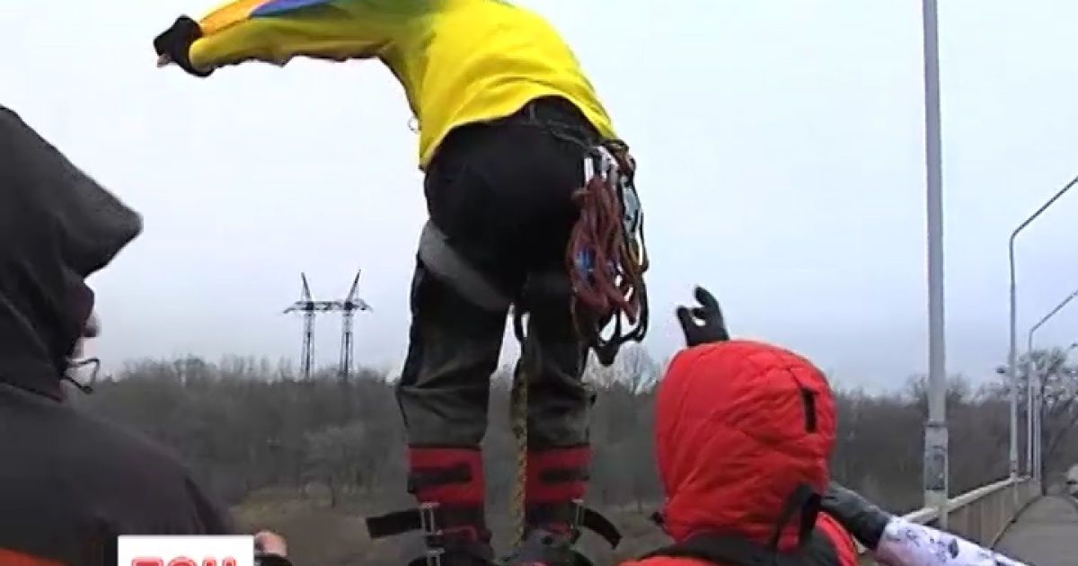 У Запоріжжі оригінально провели старий рік