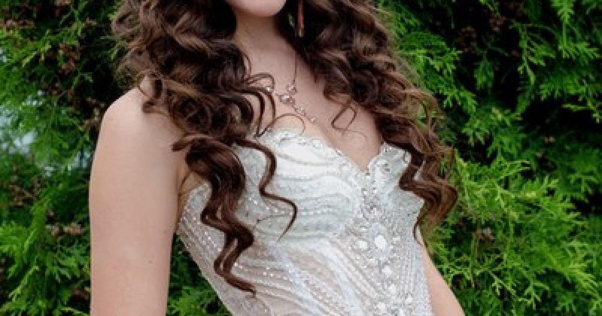 Донька нового генпрокурора хизується фото у мережі / © Facebook/Марьяна Махніцька