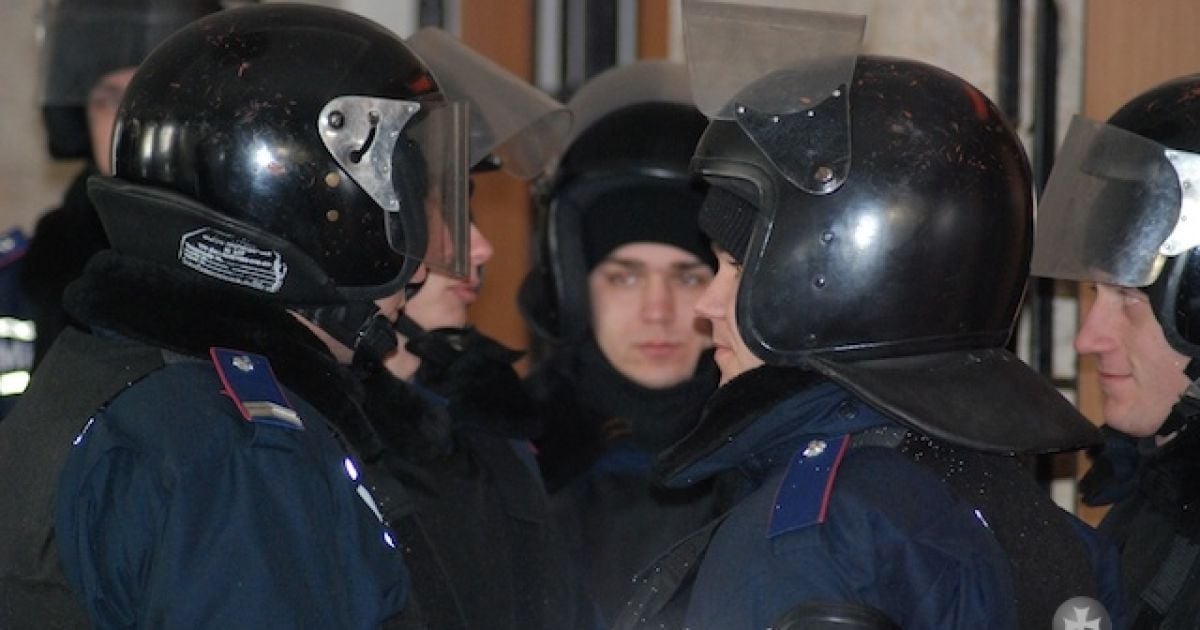 Силовики ожидали в холле штурма Волынской ОГА