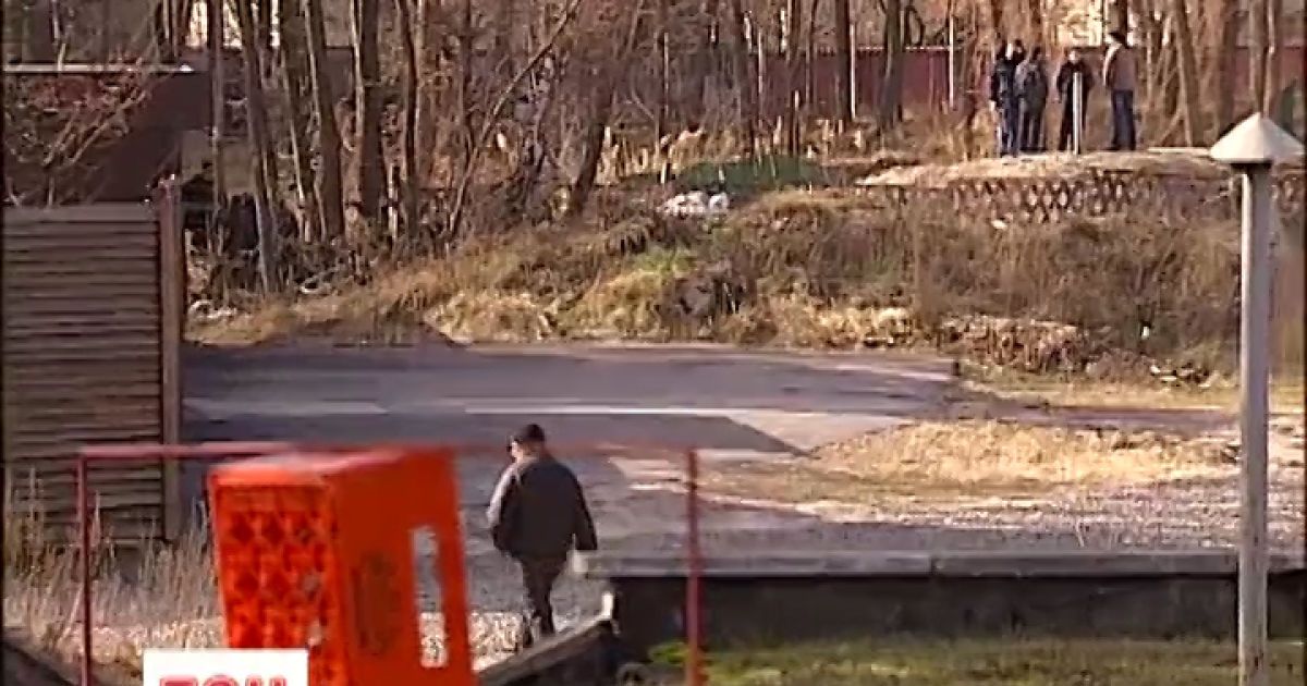 Строители переоделись в чистую одежду и исчезли