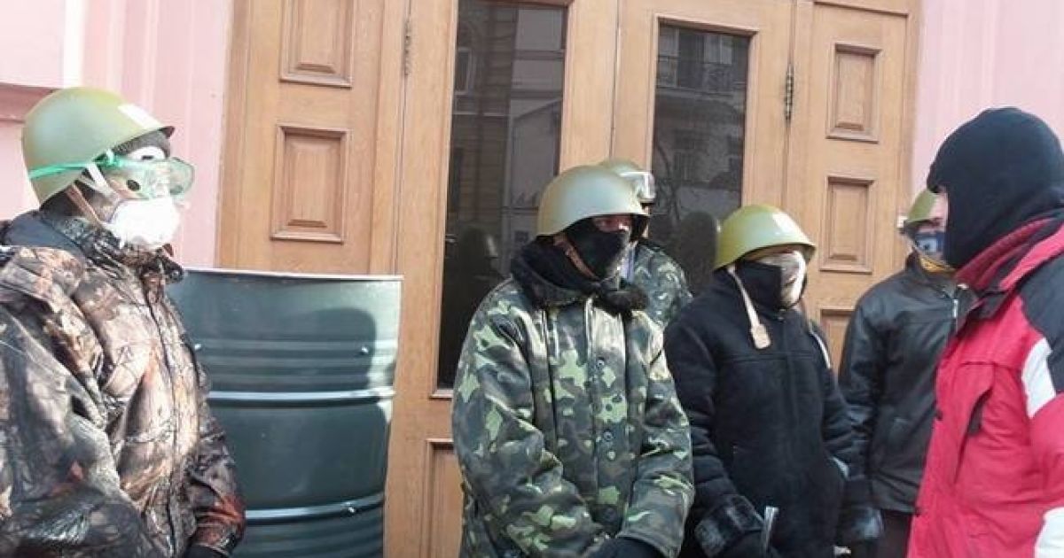 У сутичці біля ЦУМу постраждало 13 осіб