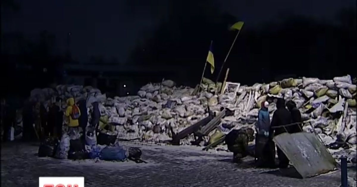 Противостояние на Грушевского продолжается