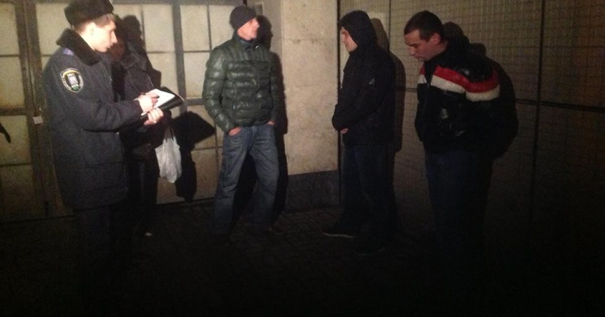 Спійманих молодиків доправили до міліції