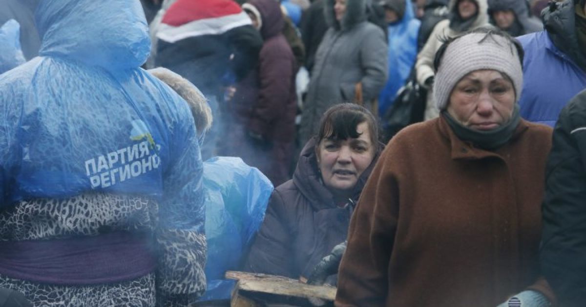 Прихильники регіоналів повернулися у Маріїнський парк / © УНІАН